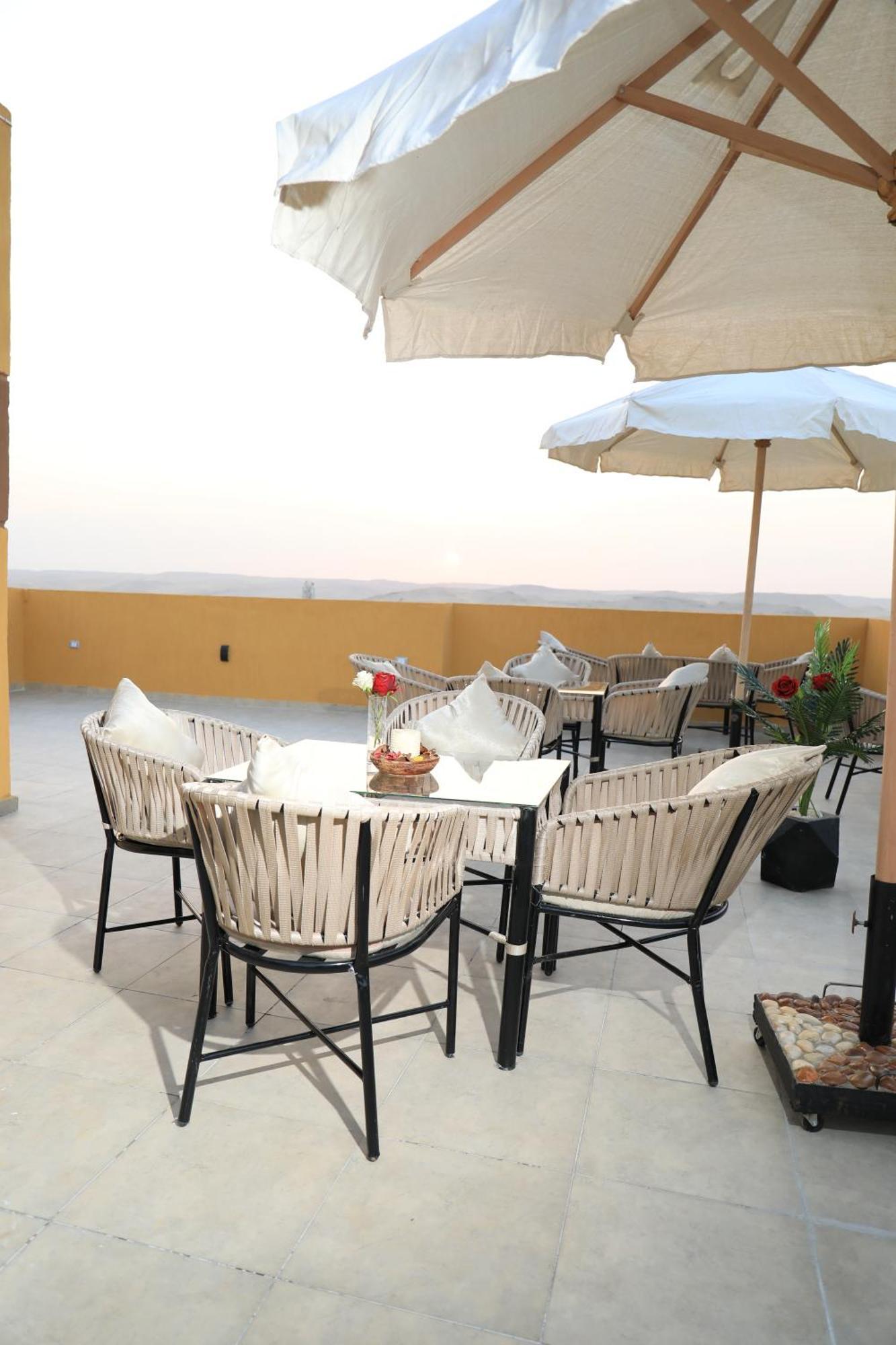 Pyramids Heart Hotel Kafret el-Gabal Esterno foto